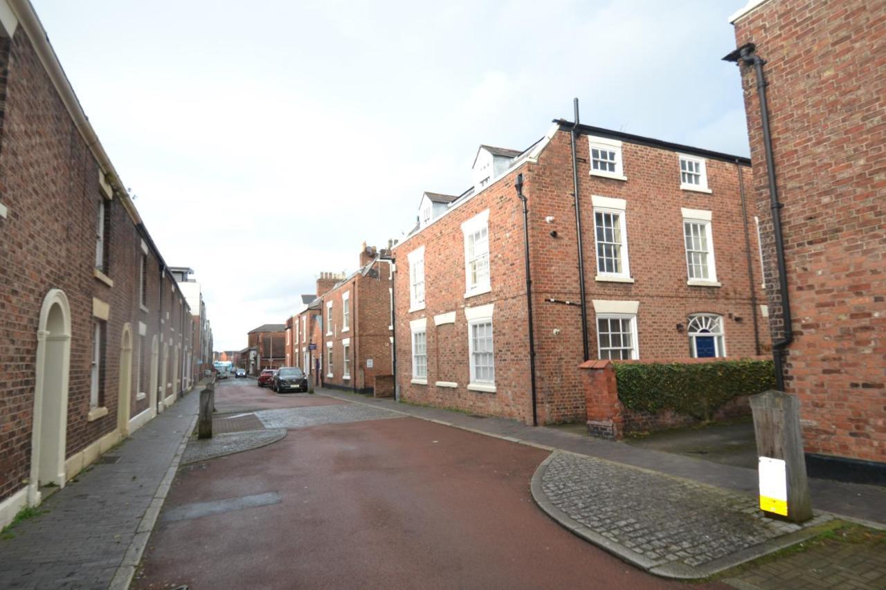 Charming 1 Bed Georgian Apartment Chester Exterior foto